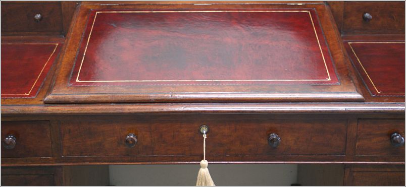 4020 Antique Victorian Dickens Desk (8)